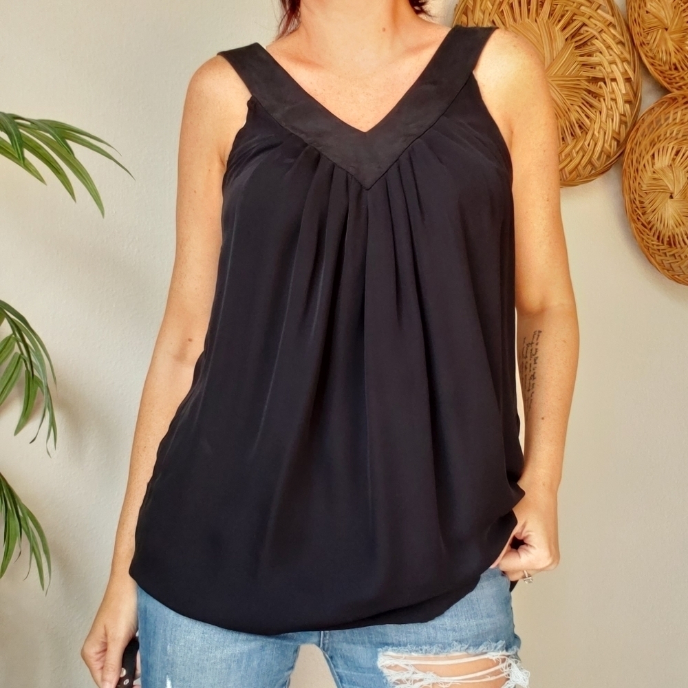 Alice + Olivia silk v-neck tunic tank top